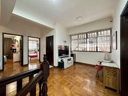 Phillips Avenue (D19), Terrace #572943501
